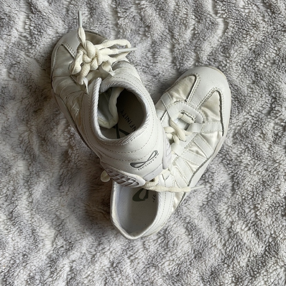 Nfinity Evolution cheer shoes Y2
